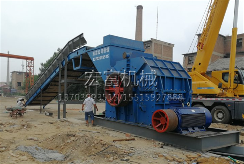 如何利用<a href='http://m.molycao.cn' target='_blank'><span>金屬破碎機(jī)</span></a>來(lái)實(shí)現(xiàn)廢舊金屬回收再利用？