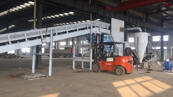 金屬破碎機(jī)成套設(shè)備多少錢？廢鋼廢鐵投資一年利潤多少？